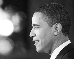 Барак Обама, несомненно, мечтает стать для Америки новым Рузвельтом (фото: Reuters)