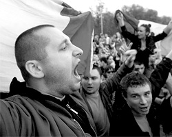 Либералы, несмотря на явные погромы и бесчинства в Кишиневе, все равно на стороне «идейных антикоммунистов» (фото: Reuters)