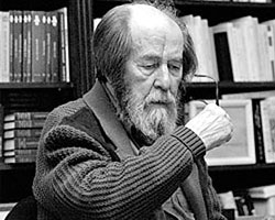 Идеология у Солженицына была сугубо личной, а в иных отношениях и несколько экзотической (фото: solgenizin.net.ru)