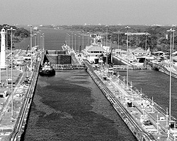 За 15 лет работ по созданию Панамского канала погибли около 27,5 тыс. человек (фото: wikimedia.org)