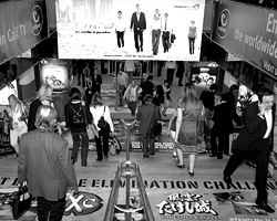 На MIPTV 2009 приехали не только игроки телевизионного рынка, но и участники мобильной, игровой и интерактивной индустрий (фото: mipworld.com)